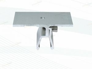Kits de montagem solar Grampos de telhado de metal com costura vertical
