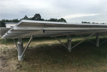 Projeto de energia solar terrestre PHC de 13 MW com instalação concluída