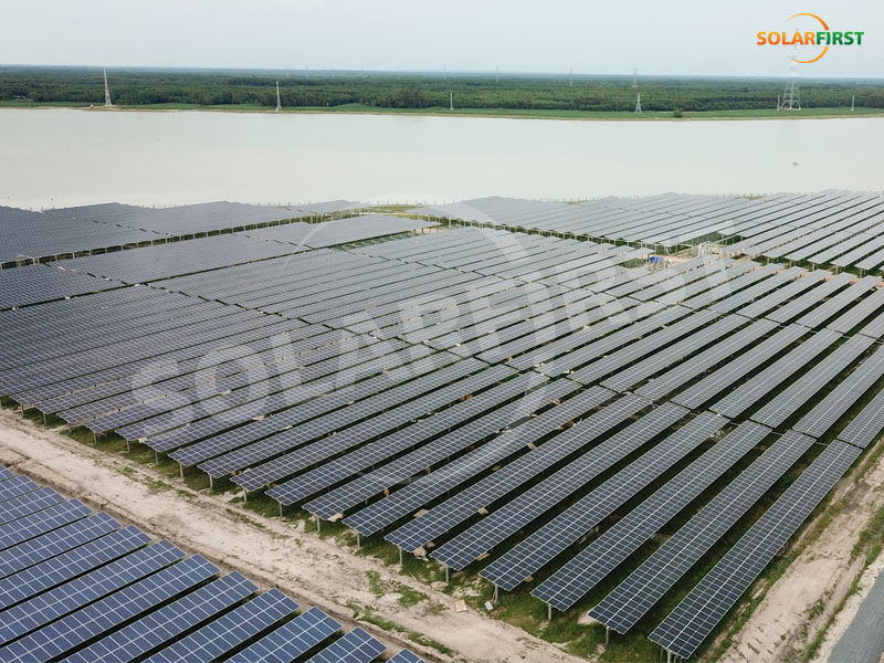 Projeto de Usina Terrestre de 108 MWp no Vietnã