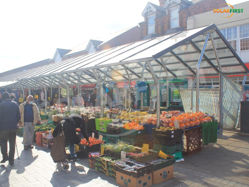 Barraca de mercado de energia solar de 200 kWp em West Bromwich, Birmingham, Reino Unido