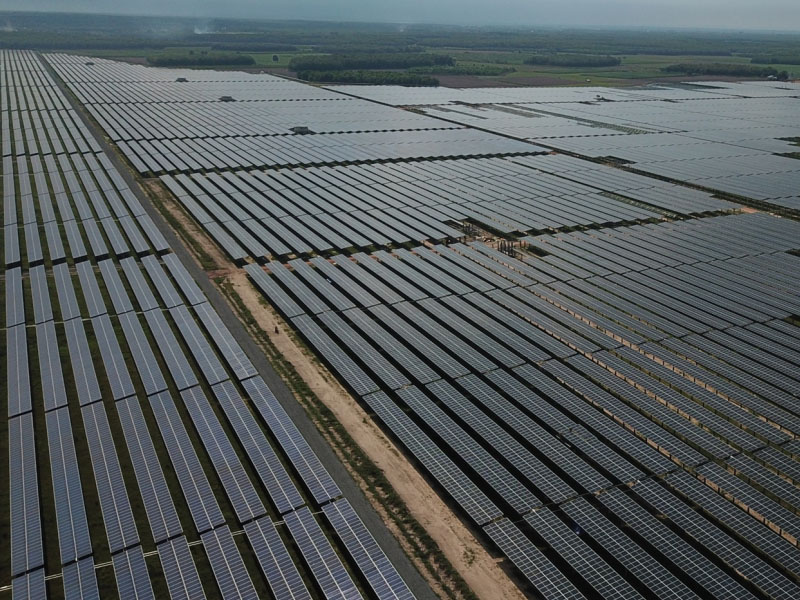 Jiangxi: Aderir ao desenvolvimento centralizado e distribuído, promover vigorosamente o desenvolvimento fotovoltaico