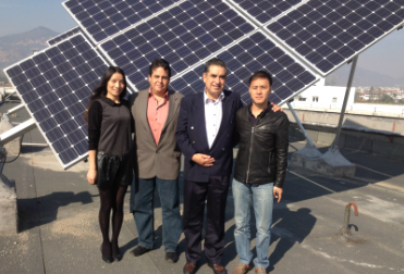 Nosso agente do México veio à China e visitou nossos projetos de rastreadores solares