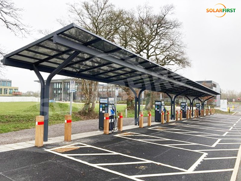 Projeto de garagem solar em South Gegestershire, Reino Unido