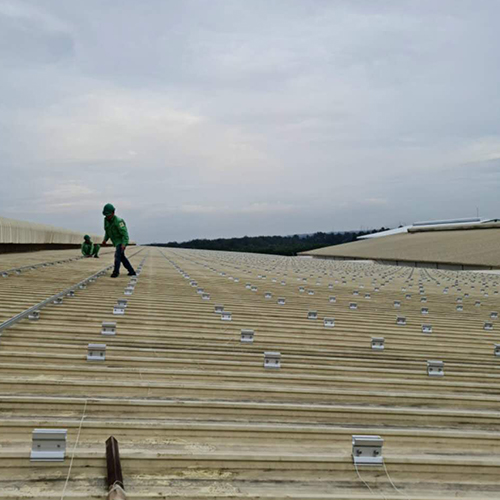 Projeto de montagem de telhado metálico de 7,5 MW no Vietnã em 2020