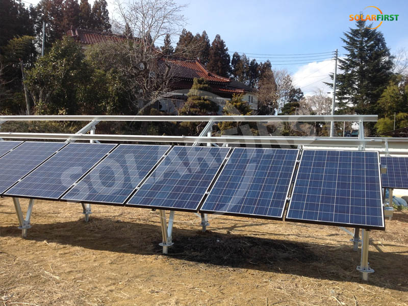 Projeto de suporte terrestre de 165 kWp no Japão