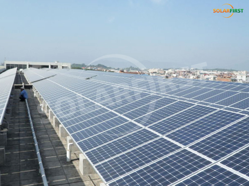 Projeto de suporte de alumínio para telhado de Shandong de 60 kW