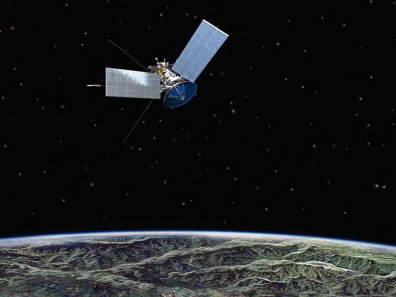 China lança com sucesso o primeiro satélite espacial de geração de energia fotovoltaica